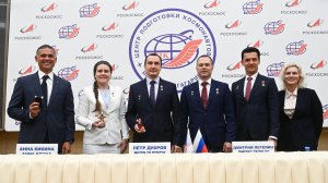 в ЦПК состоялась пресс-конференция основного и дублирующего экипажей МКС-75В