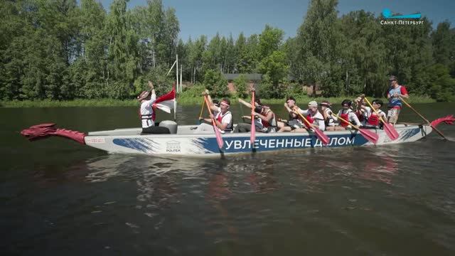 Ритм победы. Заплыв на лодках-драконах в Петербурге