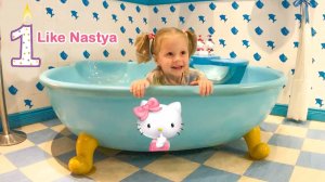 ЛАЙК НАСТЯ в гостях у Hello Kitty / Влог на детской площадке Дом Китти
