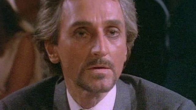 Возвращение в Эдем 2 сезон 12 серия «Аукцион» (сериал, 1986)