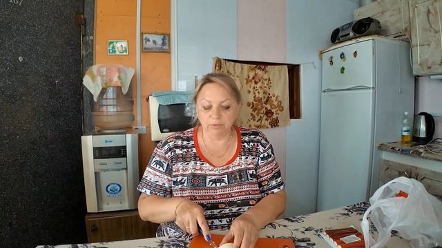Мы на даче / Каждый занят своим делом
