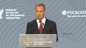 Медведев – обвинил Армению в русофобии:

Под прикрытием красивых слов о стремлении к партнерству