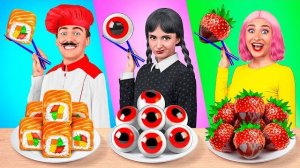 Кулинарный Челлендж_ Уэнсдей Против Бабушки _ Фантастические Лайфхаки с Едой от Mega DO Challenge