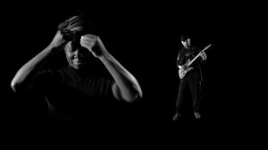 Coldplay - feelslikeimfallinginlove (Official Video)