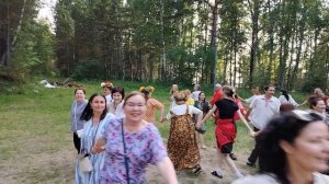 Во лесу лесочке, рядом с ручеёчком! Хороводы на фестивале Солнцестояние Бузим, Красноярск 2026.06.19