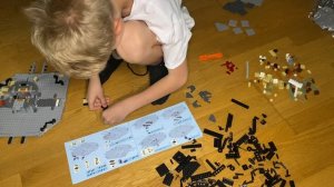 Как правильно разбирать плотные узлы LEGO без повреждения деталей