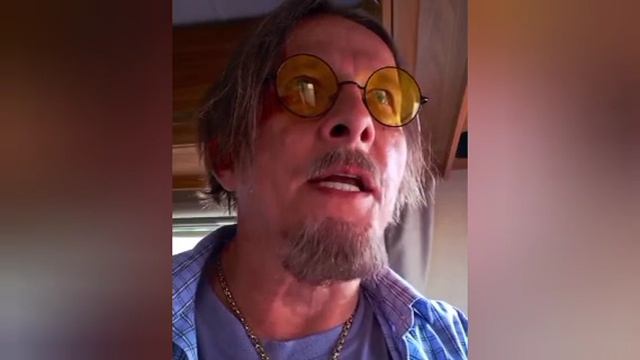 Иван Охлобыстин заявил, что российские «воры-чиновники и дураки-депутаты» понесут наказание за атаки смотреть онлайн