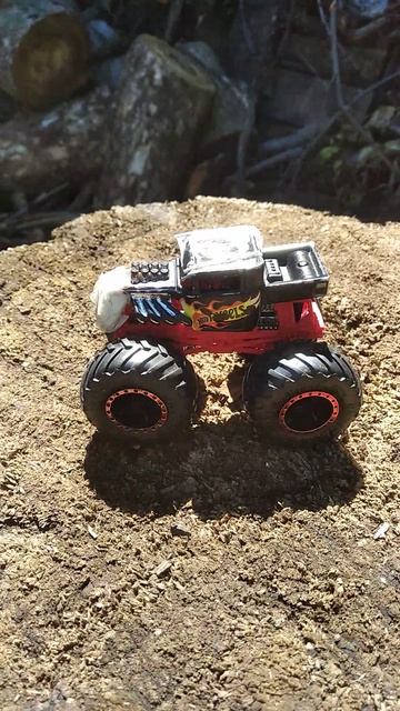 APPI🥛 | Hotwater monster trucks