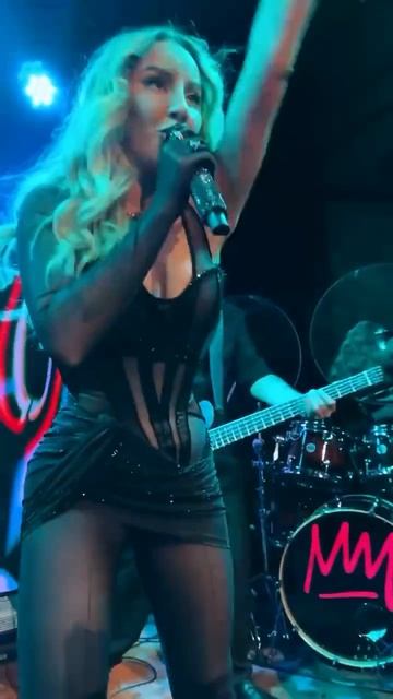 Анна Асти 🤩