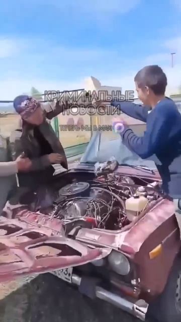 В Бурятии мужичок немножко перепил и хотел спалить семейную машину.