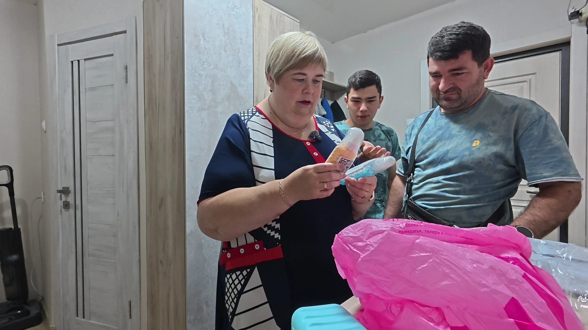 На даче у нас сплошной криминал. Собираемся в отпуск наши покупки смотреть онлайн