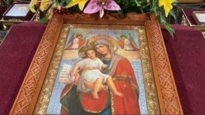 Икона Пресвятой Богородицы: Достойно есть (Милующая)