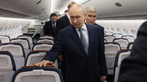 Путину показали новые российские самолеты