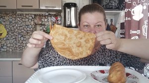 мукбанг/ чебурек и сосиска в тесте/