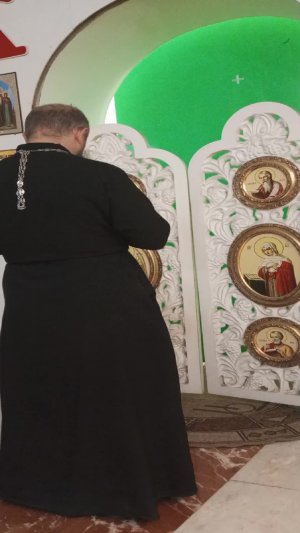 Божественная служба в храме Святой Троицы