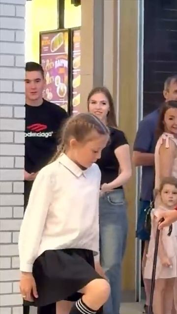 ASTRONOMIA LITTLE GIRL TEACHING TUZELITY SHUFFLE смотреть онлайн