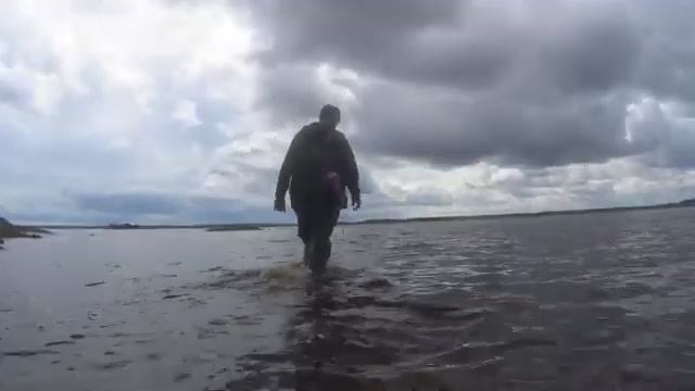 ИДУЩИЙ ПО ВОДЕ! ЭТАК Я ДАВНЕНЬКО СТОЛЬКО РЫБЫ НЕ СНИМАЛ С ЛОВУШЕК! смотреть онлайн