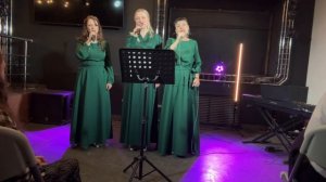 В минуты музыки печальной