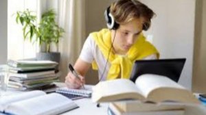Родителям стобалльников ЕГЭ предложили выплачивать по 100 тысяч