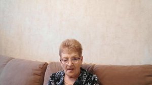Сам себя выставил  на посмешище