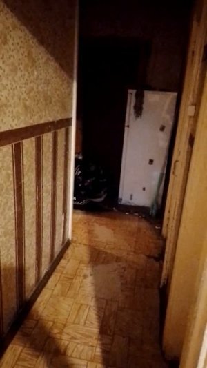 В коммуналках всегда есть маргинал группы повышенного риска, из-за которого расселение невозможно и