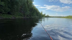 РЫБАЛКА ПО БОЛЬШОЙ ВОДЕ С ПАПОЙ. ПОЙМАЛИ ПАРУ ОКУШКОВ.