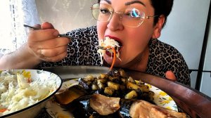 Мукбанг: Вкуснее не бывает:картошечка с грибами и Скумбрия с жирком/Да, я действительно завидую😋