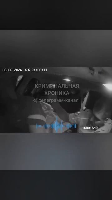 Инспекторы ДПС не остались в стороне и помогли человеку добраться до больницы