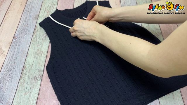 Жилет Lanson Kids школьный вязанный на пуговицах с белым кантом и милым бантиком темно-синий - видео