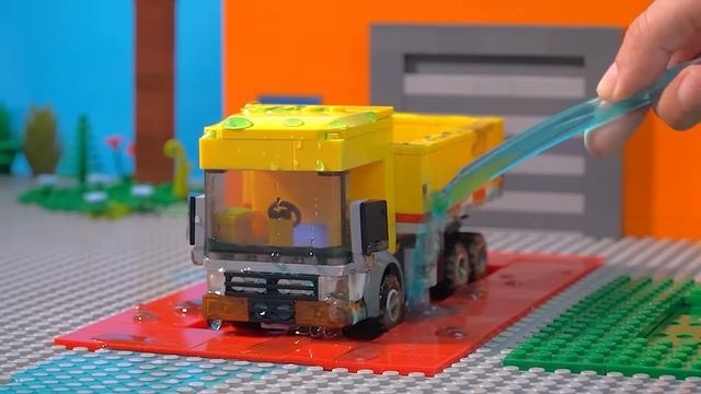I Built Lego Burger Vending Machine 🍔 Lego Auto Tech смотреть онлайн