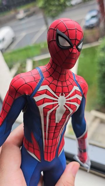 ЧЕЛОВЕК ПАУК 2 - Spider-Man 2 Hot Toys смотреть онлайн