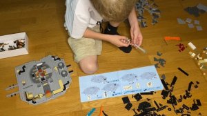 Сортировка LEGO по цветам и типам: система хранения для 10 000+ деталей