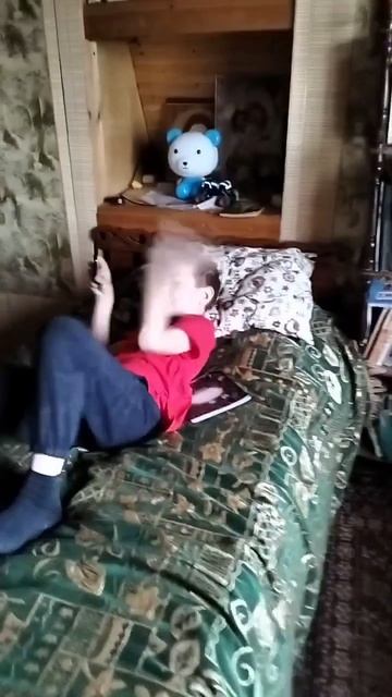 пугаем грусного чела смотреть онлайн