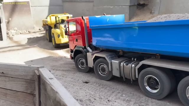 Тракторы и Монстр-Траки в деле! 🚜 Самая мощная радиоуправляемая техника