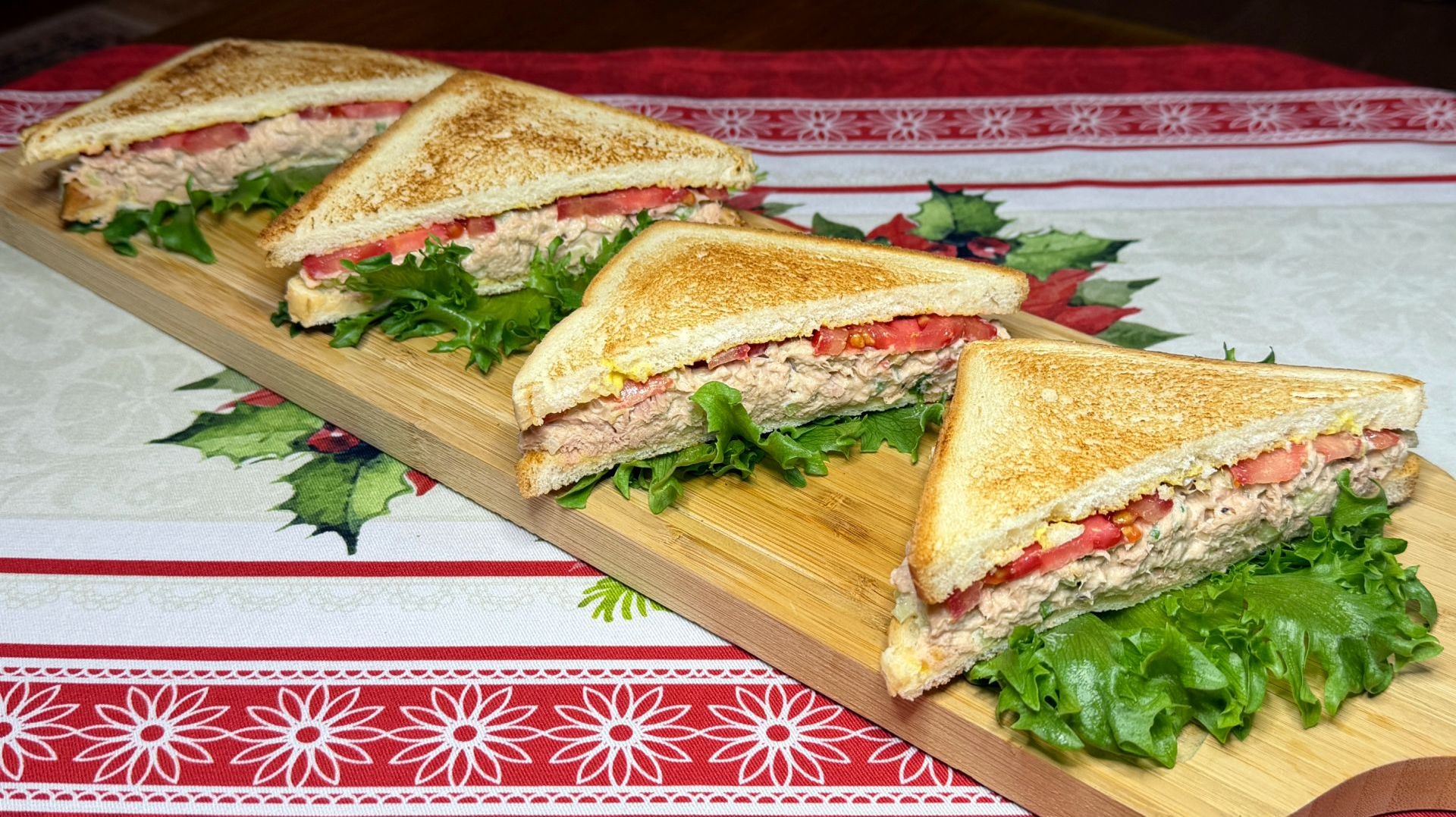 Самый Вкусный Сэндвич с Тунцом смотреть онлайн
