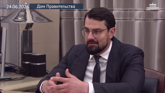 Председатель Правительства РФ М.Мишустин с генеральным директором КРДВ Н.Запрягаевым, 24 июня 2026