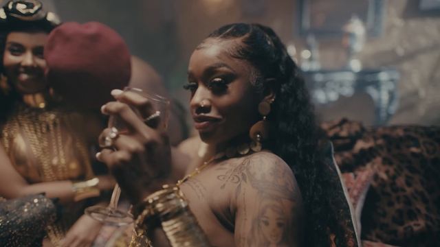 J Hus - Militerian (Official Video) ft. Naira Marley смотреть онлайн