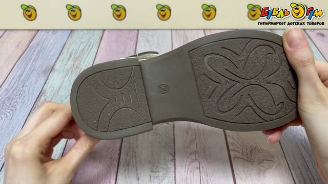 Туфли Barbaris на застежке-пряжке классические лаковые с хлопковой стелькой бежевые  - видео