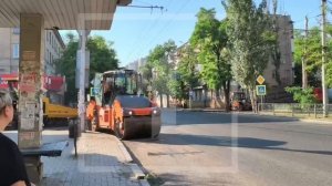 В Донецке продолжается ремонт дорожного покрытия