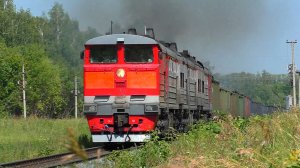 «В самое пекло». 3ТЭ10У-0023 с грузовым поездом и приветливой бригадой