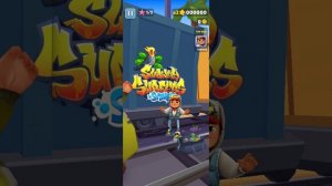 Играю  сабвей серф