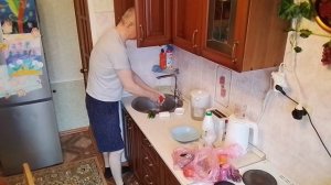 Купил фруктов и овощей.