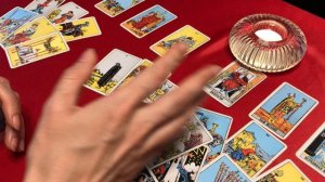 Перспективы отношений на расстоянии с загаданным мужчиной? Гадание Таро