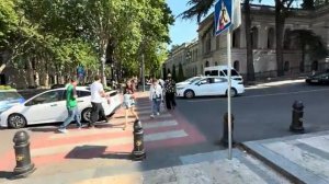 Беженец🇬🇪ТБИЛИСИ. ПЕРВАЯ КОСМЕТИКА DIOR. ВСТРЕЧА С ДРУЗЬЯМИ ИЗ ОДЕССЫ. ЗНАКОМСТВО С МОЛЛИ.ЛАКШЕРИ