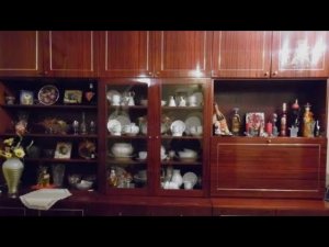 Переделка и перекраска Советской стенки. Как покрасить старую мебель.