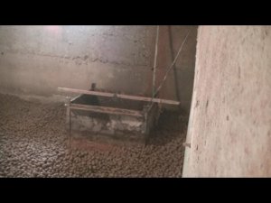 Отделка дома : засыпка керамзита , спасаем подвал.