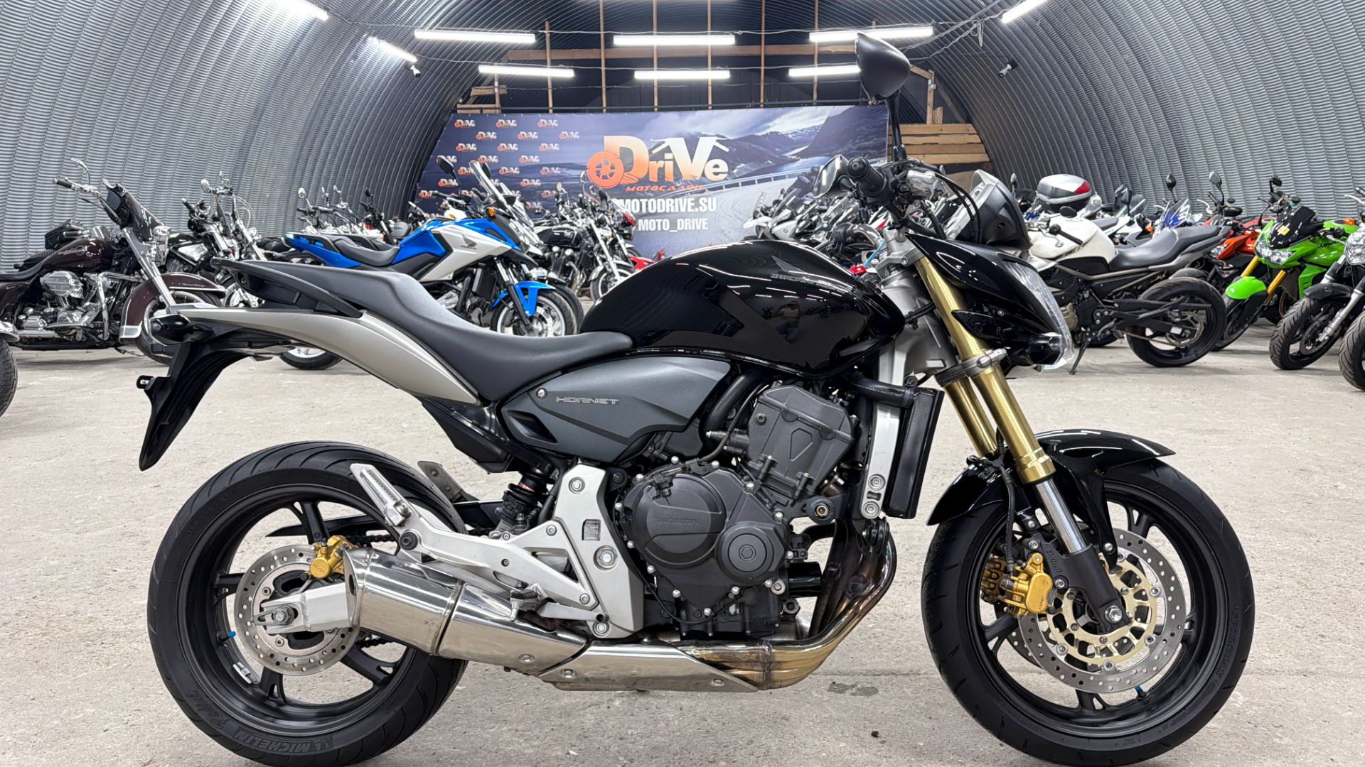 Обзор Honda CB 600F Hornet |В НАЛИЧИИ| смотреть онлайн