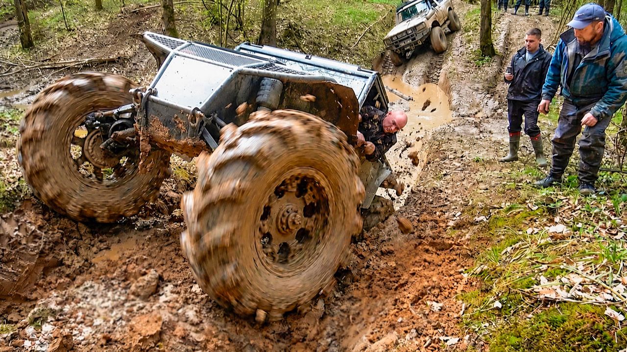 ТРАКТОРЫ ОТДЫХАЮТ! Самодельные ОФФРОУД МОНСТРЫ (БТР V8 : Краб V12) против Ford Bronco. КТО ВЫЖИВЕТ? смотреть онлайн