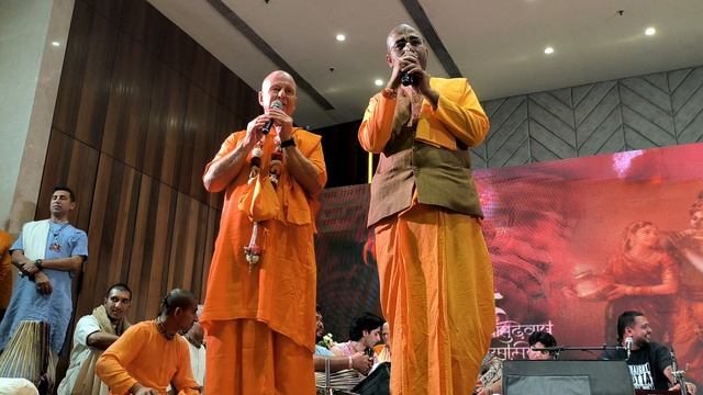 2026_01_10 | BB Govinda Swami | Несколько слов 2 eng, киртан-мела день 1. Сурат смотреть онлайн