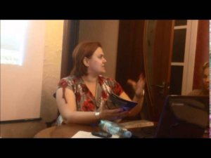 Дизайн интерьера. Обои для маленькой комнаты.